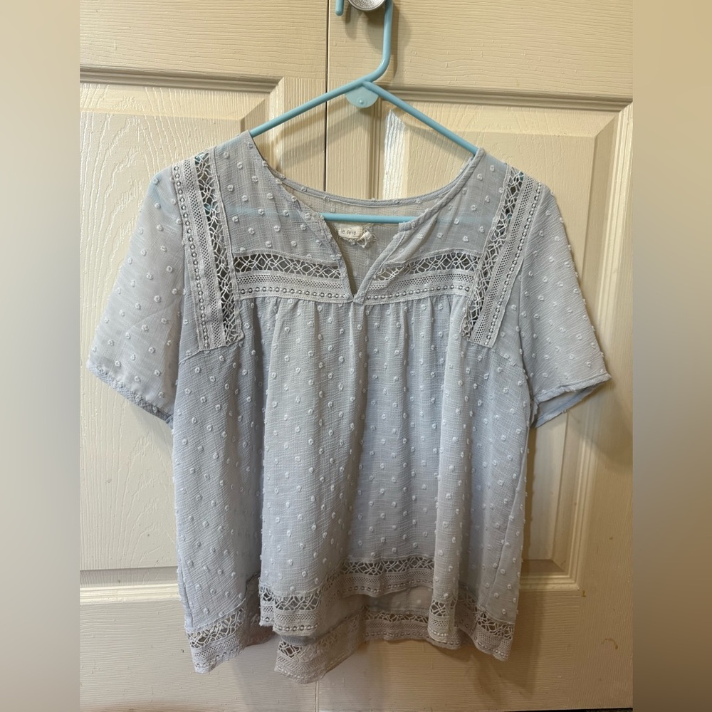 Gorgeous blue v neck blouse boutique brand size medium